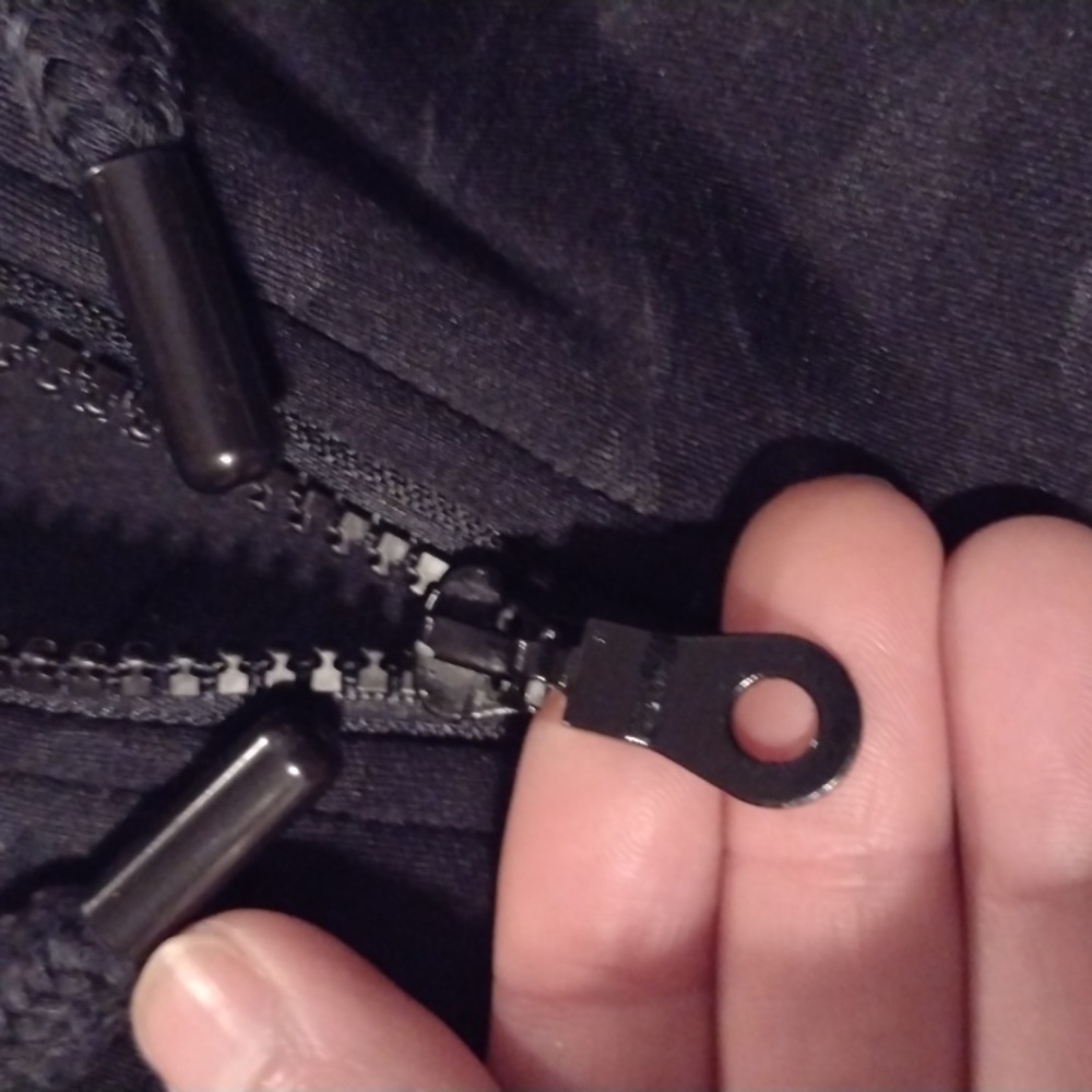 Fabletics - Picture 2 of 4